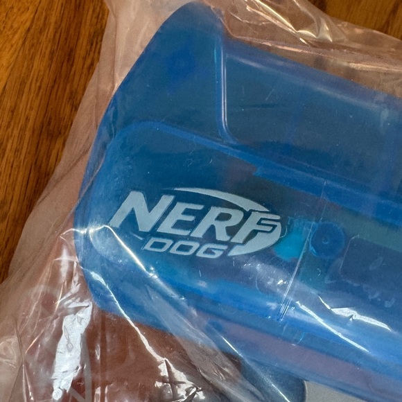 Toys Nerf Dog Ball Launcher - Blue and Orange - Picture 12 of 12